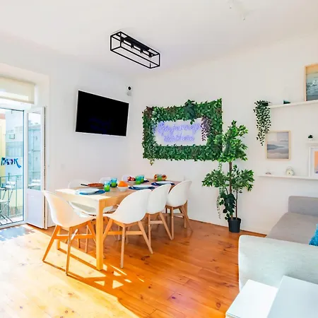 Guest 1 Boutique House אכסניה *