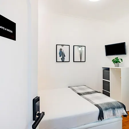Guest 1 Boutique House אכסניה ליסבון